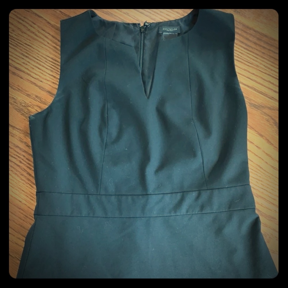 Ann Taylor - sleeveless business top